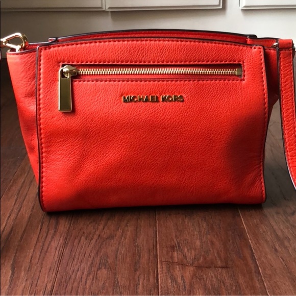 Michael Kors crossbody bag - Picture 2 of 6